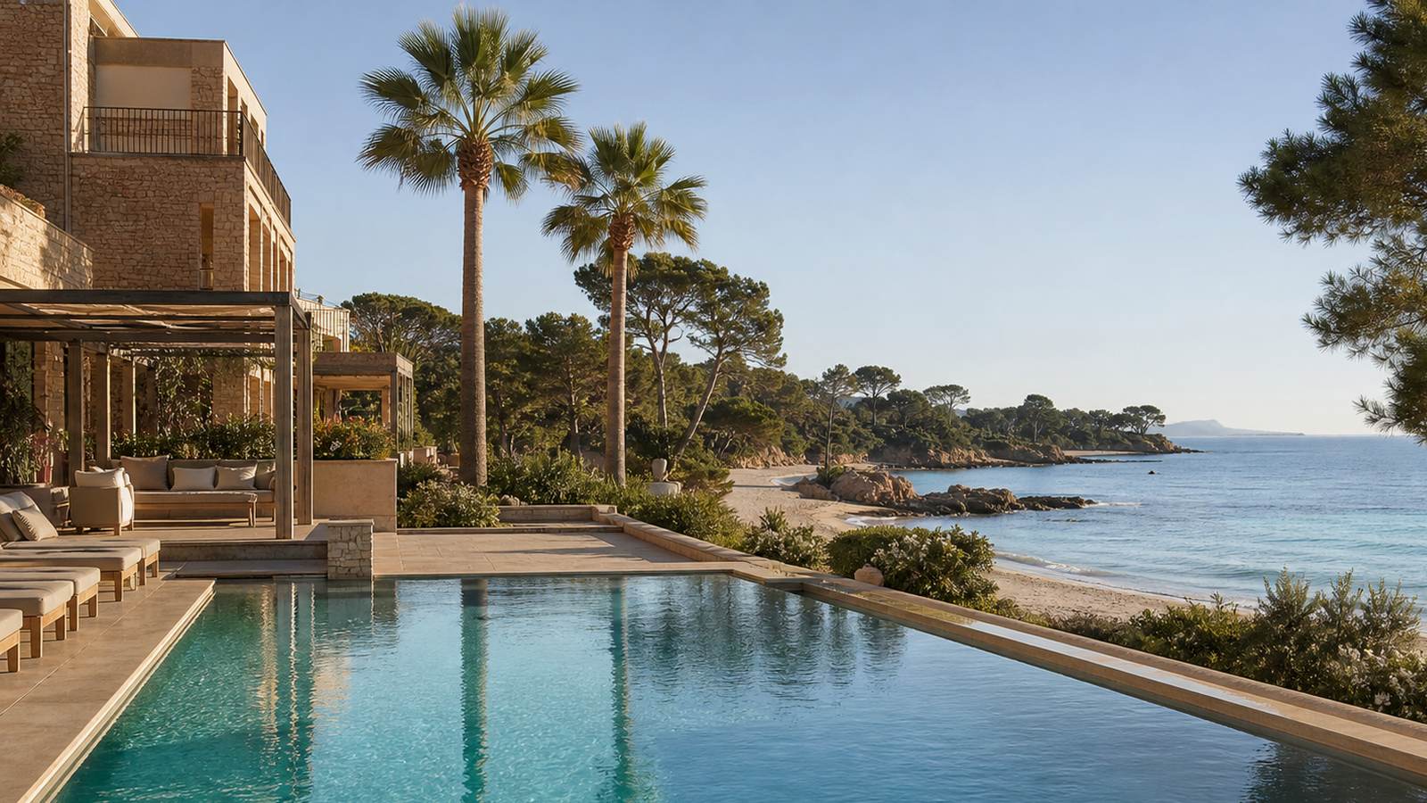 KI-generiertes Mallorca-Stimmungsbild eines mediterranen Hotel-Außenbereichs für den Hotelcheck des ORIENT BEACH in Coma (La)