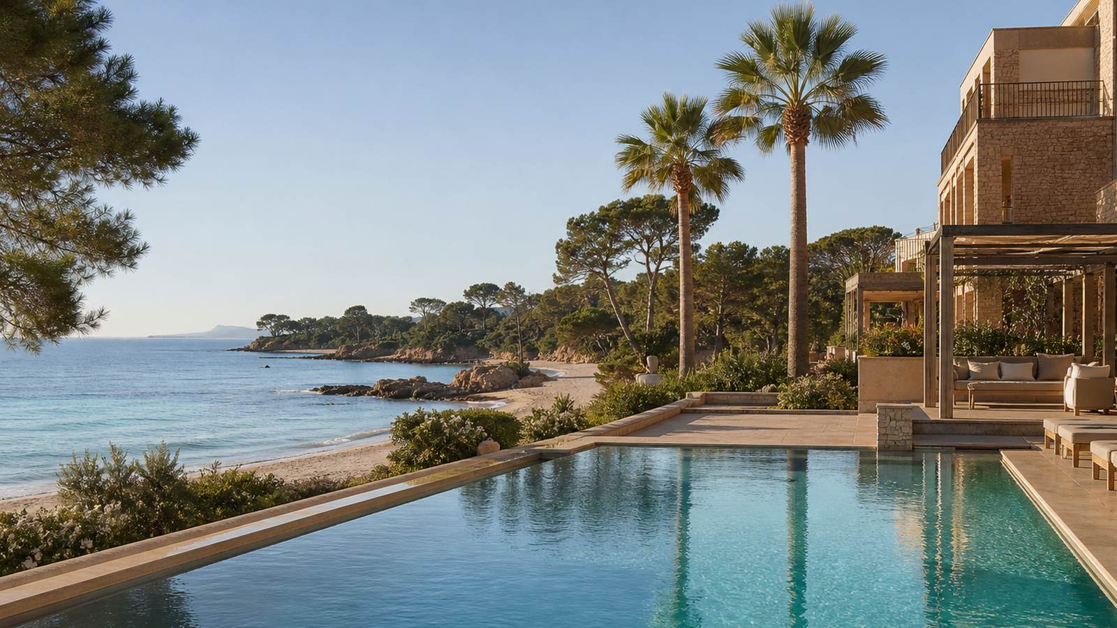KI-generiertes Mallorca-Stimmungsbild eines mediterranen Hotel-Außenbereichs für den Hotelcheck des PLATJA D´OR in Port D´Alcúdia