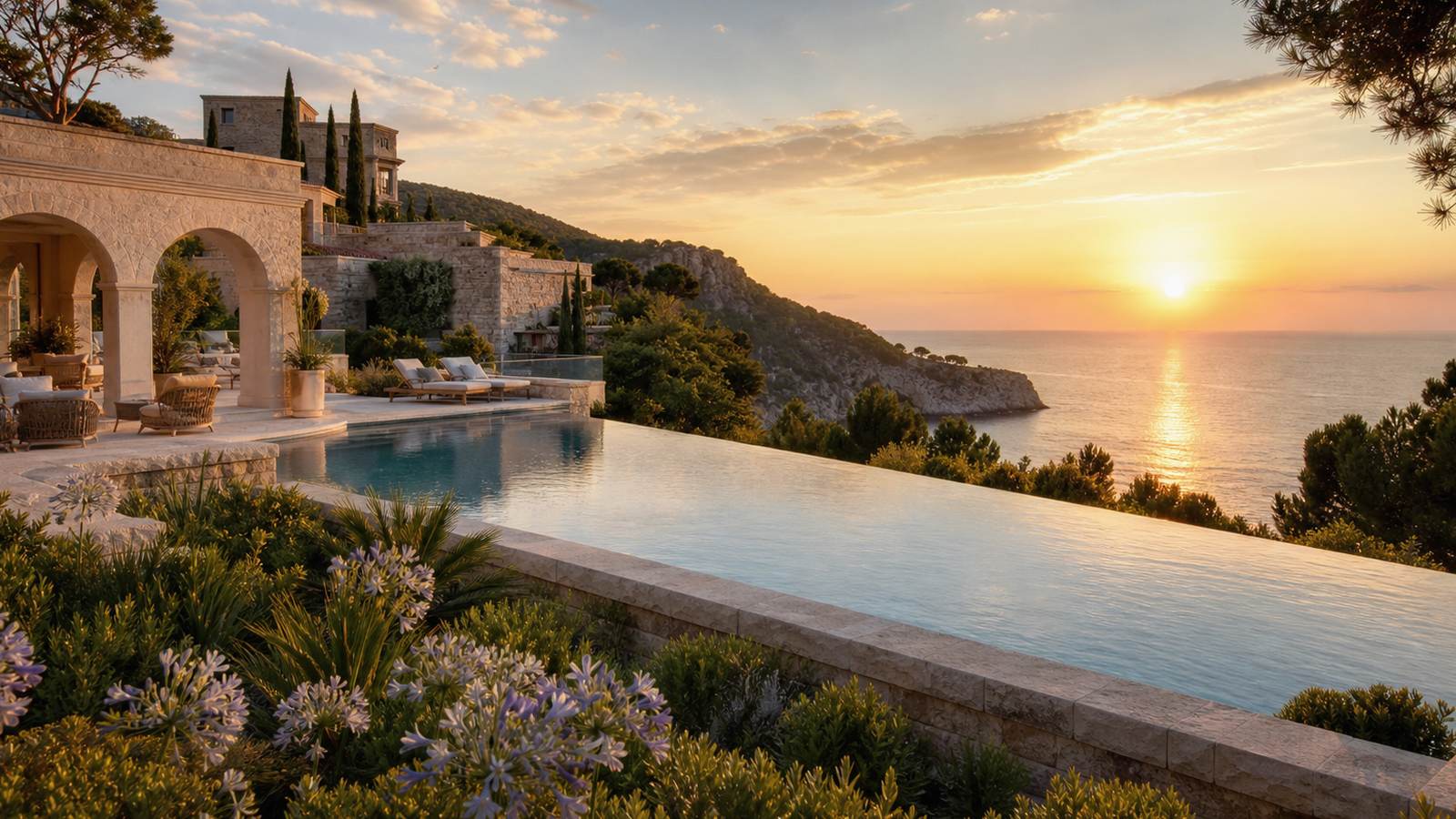 KI-generiertes Mallorca-Stimmungsbild eines mediterranen Hotel-Außenbereichs für den Hotelcheck des SON BUNYOLA in Banyalbufar