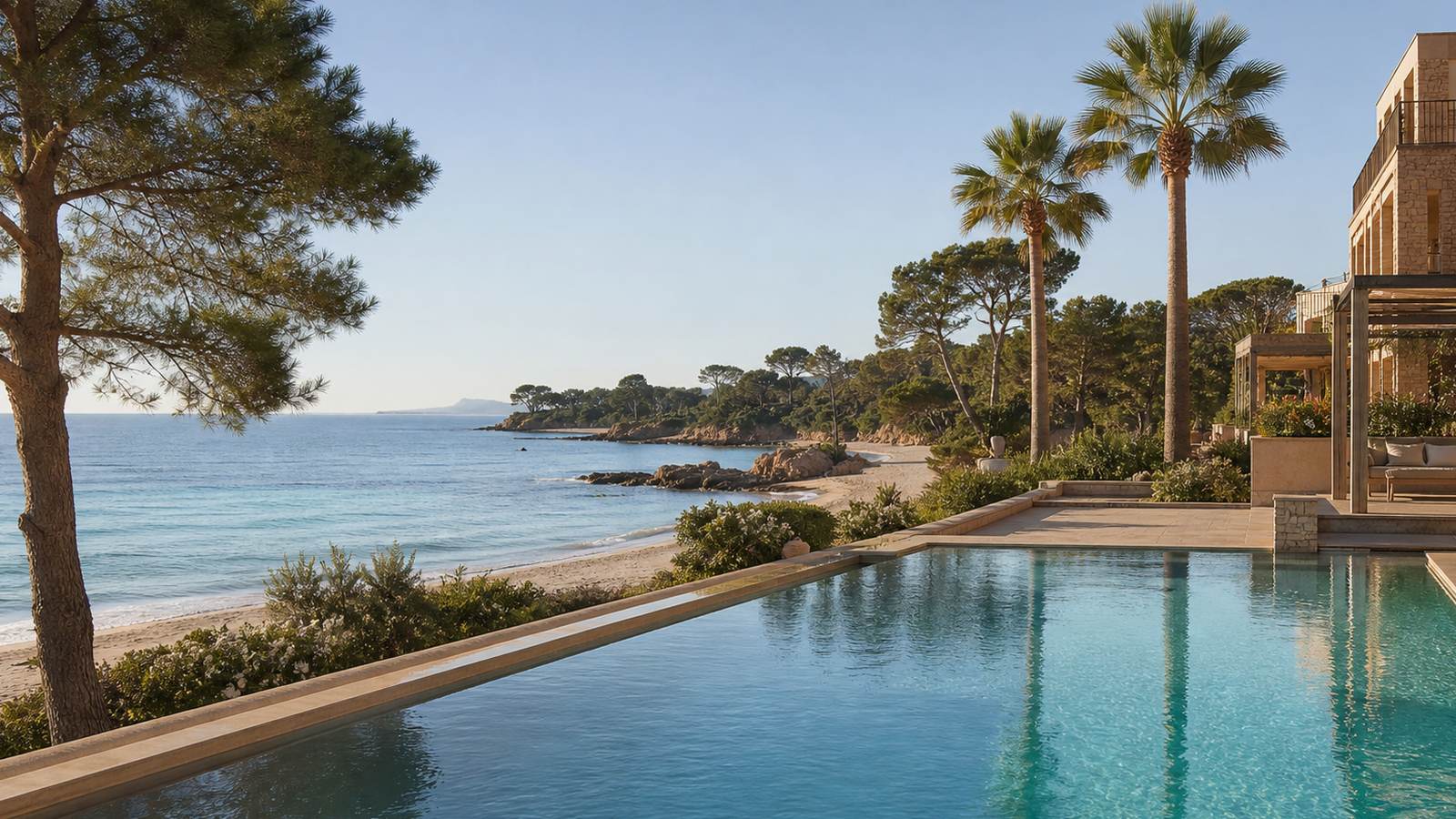 KI-generiertes Mallorca-Stimmungsbild eines mediterranen Hotel-Außenbereichs für den Hotelcheck des VELL MARÍ HOTEL & RESORT in Can Picafort