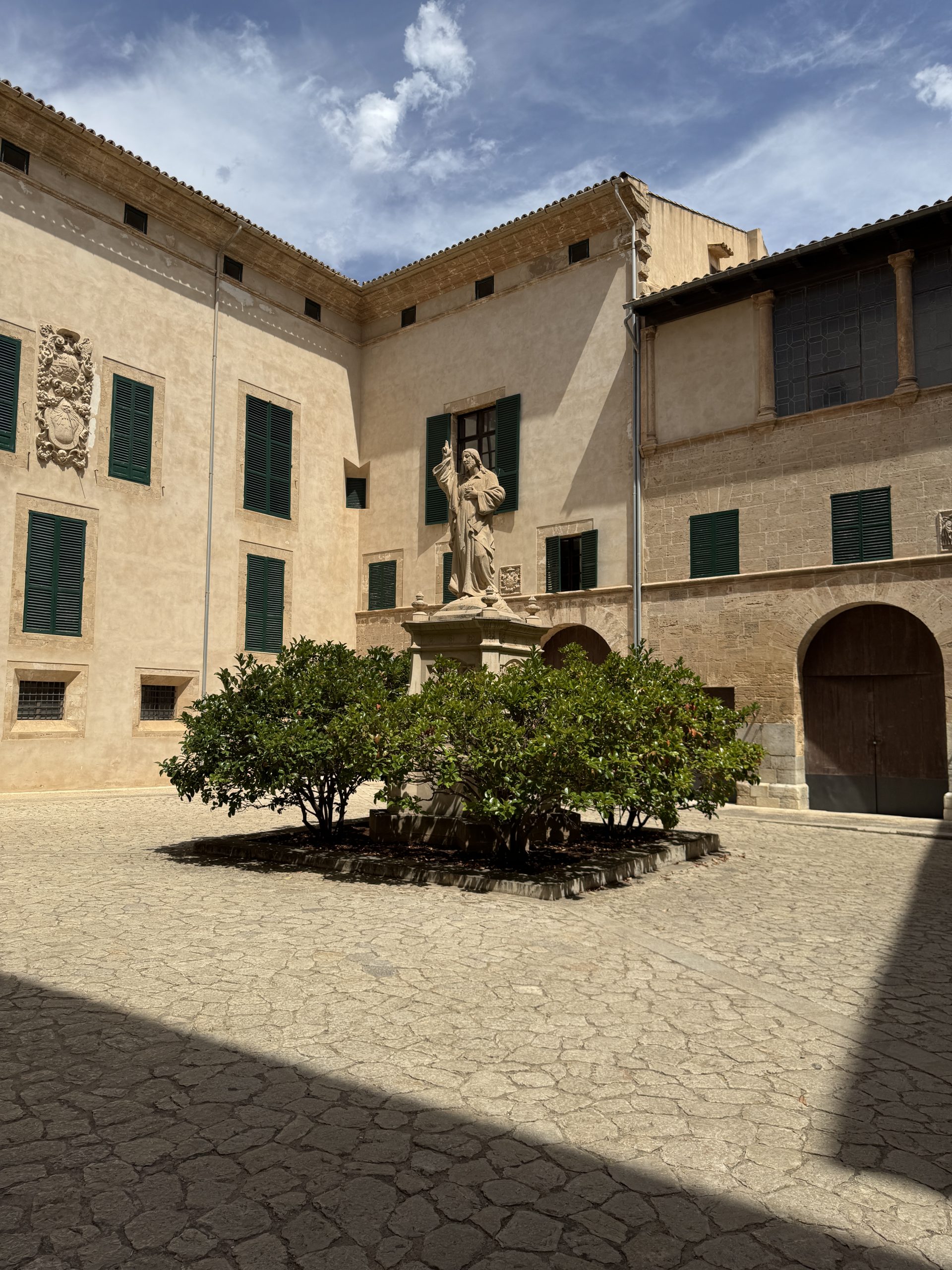 Historischer Innenhof auf Mallorca